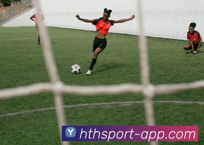 巴黎对阵梅斯大名单公布舍瓦利耶贝拉尔多卢卡斯回归登贝莱缺席