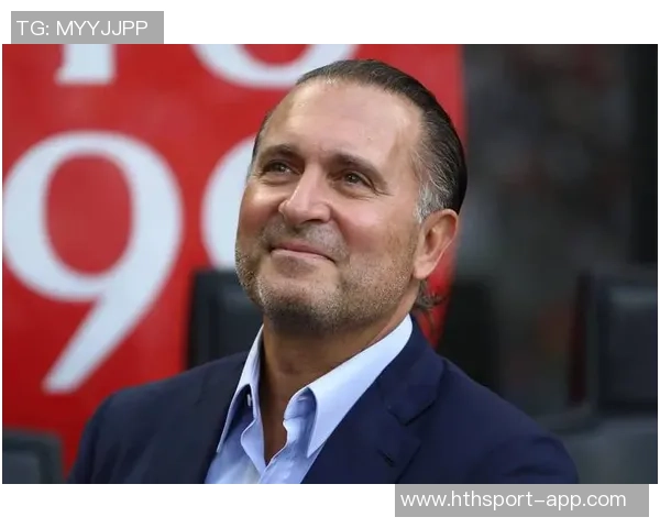 米兰老板卡迪纳莱亲临球队探访与球员阿莱格里亲切互动